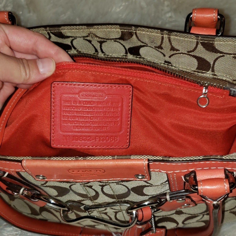 100% Authentic Coach Hampton Handbag - image 4